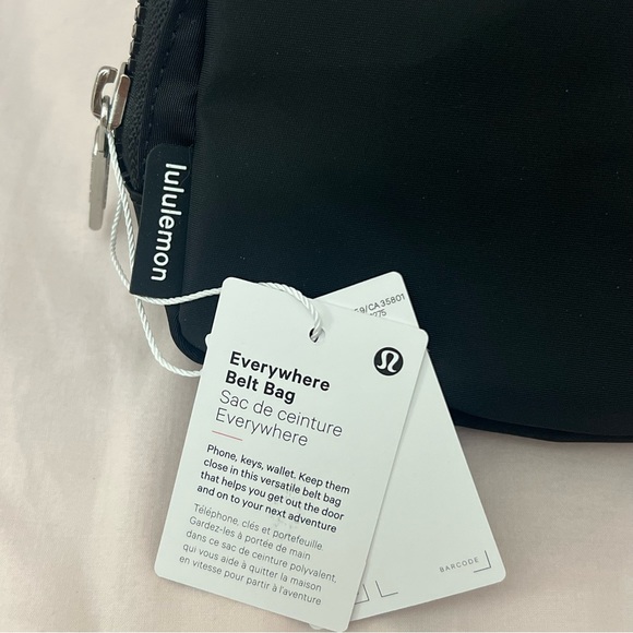 Lululemon Everywhere Belt Bag in Black - Picture 3 of 5